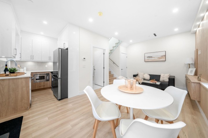 Photo 6 at 1 - 3581 Haida Drive, Renfrew Heights, Vancouver East