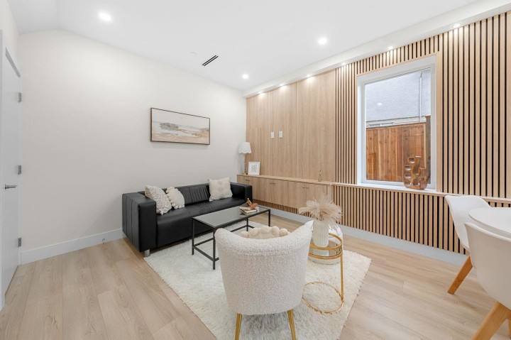 Photo 9 at 1 - 3581 Haida Drive, Renfrew Heights, Vancouver East