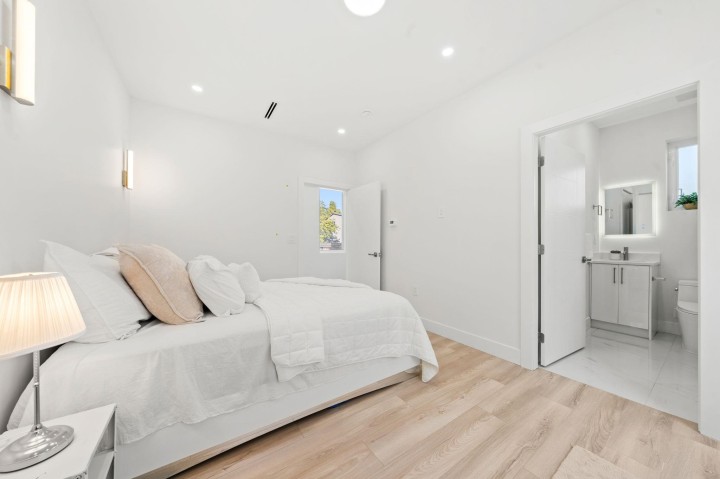 Photo 31 at 2 - 3583 Haida Drive, Renfrew Heights, Vancouver East