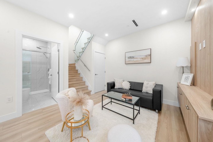 Photo 7 at 3 - 3581 Haida Drive, Renfrew Heights, Vancouver East