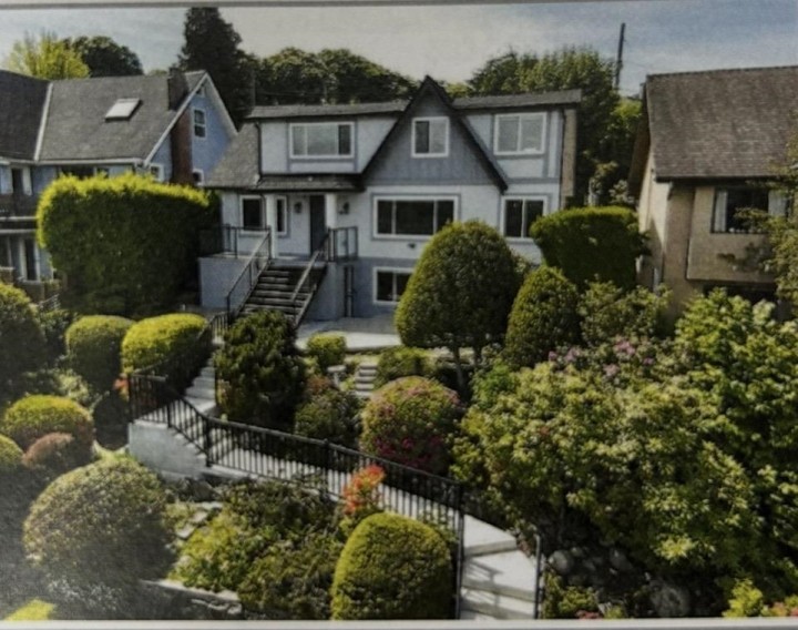 Photo 1 at 3337 Quesnel Drive, Dunbar, Vancouver West