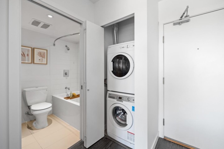 Photo 15 at 562 - 955 E Hastings Street, Strathcona, Vancouver East
