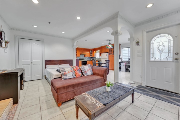 Photo 6 at 3153 Parker Street, Renfrew VE, Vancouver East
