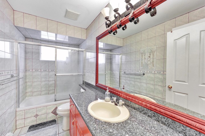 Photo 9 at 3153 Parker Street, Renfrew VE, Vancouver East