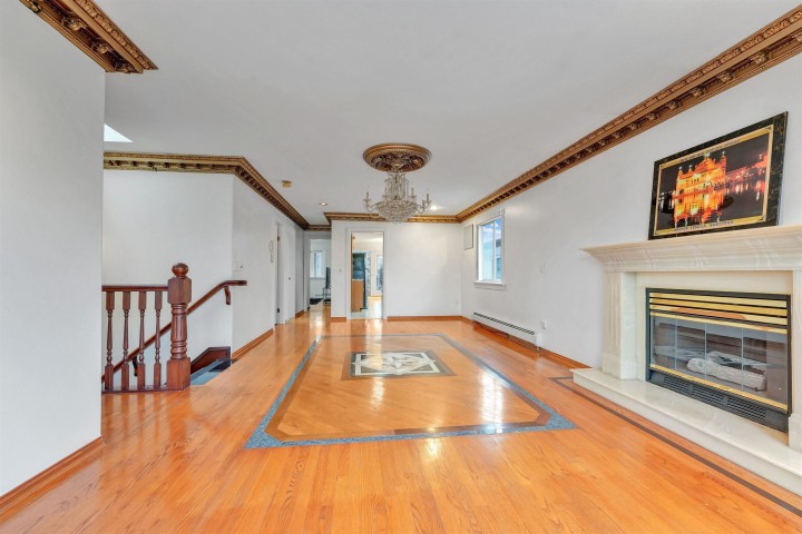 Photo 10 at 3153 Parker Street, Renfrew VE, Vancouver East