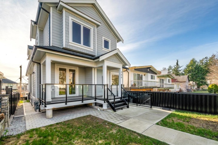 Photo 3 at 1 - 366 E 64th Avenue, South Vancouver, Vancouver East