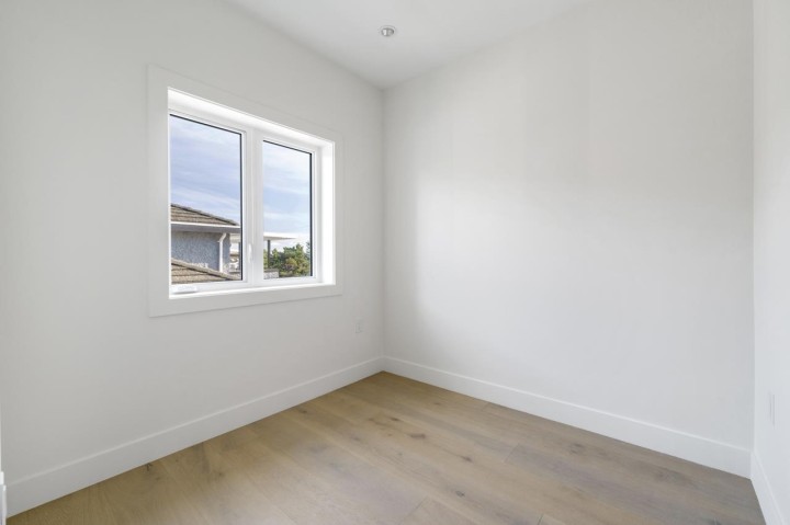 Photo 14 at 1 - 366 E 64th Avenue, South Vancouver, Vancouver East