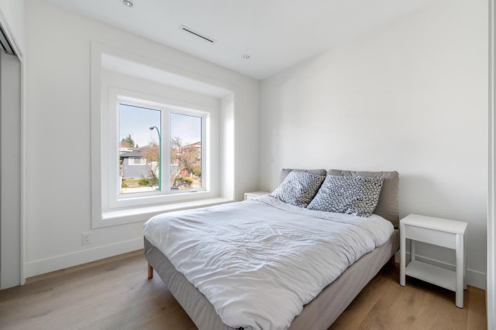 Photo 11 at 1 - 366 E 64th Avenue, South Vancouver, Vancouver East