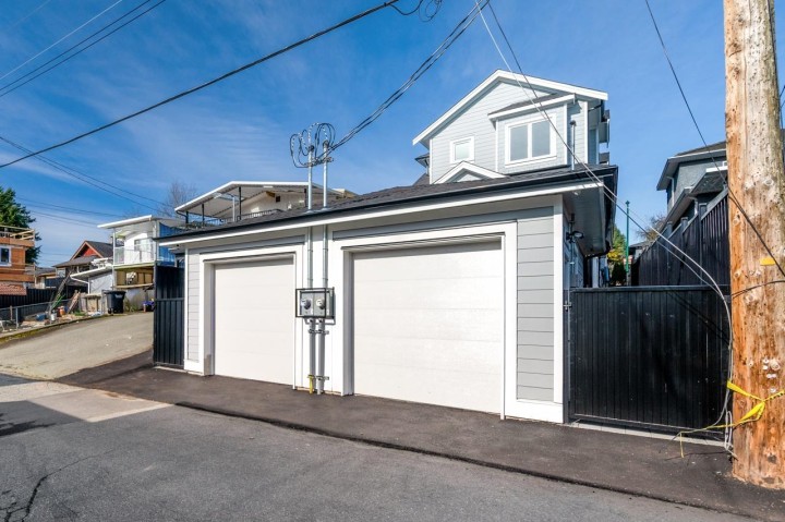 Photo 21 at 1 - 366 E 64th Avenue, South Vancouver, Vancouver East