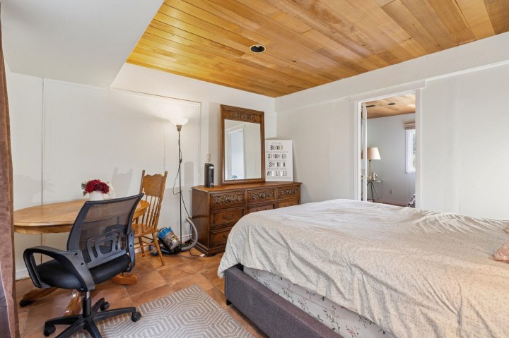 Photo 19 at 556 Ballantree Road, Glenmore, West Vancouver