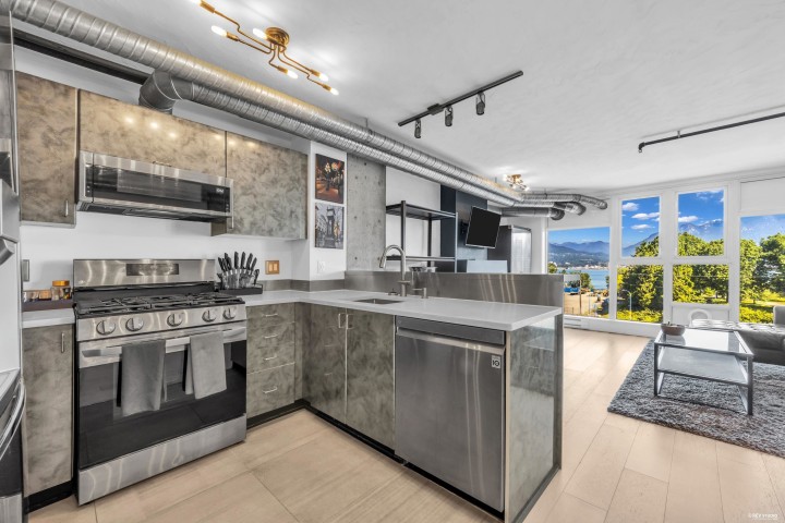 Photo 9 at 608 - 27 Alexander Street, Downtown VE, Vancouver East