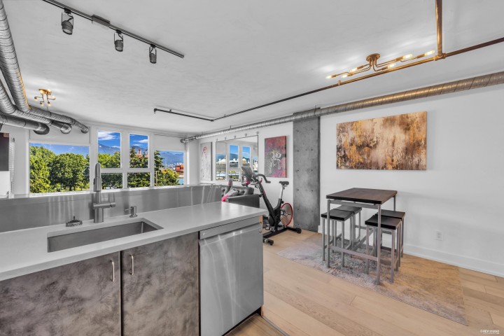 Photo 10 at 608 - 27 Alexander Street, Downtown VE, Vancouver East