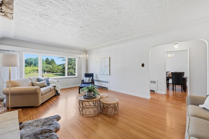 Photo 5 at 2880 Oxford Street, Hastings Sunrise, Vancouver East