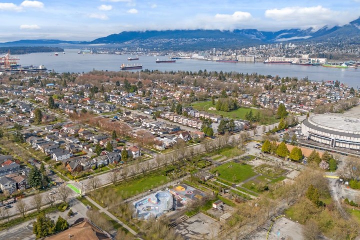 Photo 39 at 2880 Oxford Street, Hastings Sunrise, Vancouver East