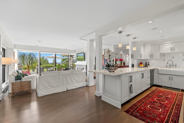 Photo 10 at 47 - 2202 Folkestone Way, Panorama Village, West Vancouver