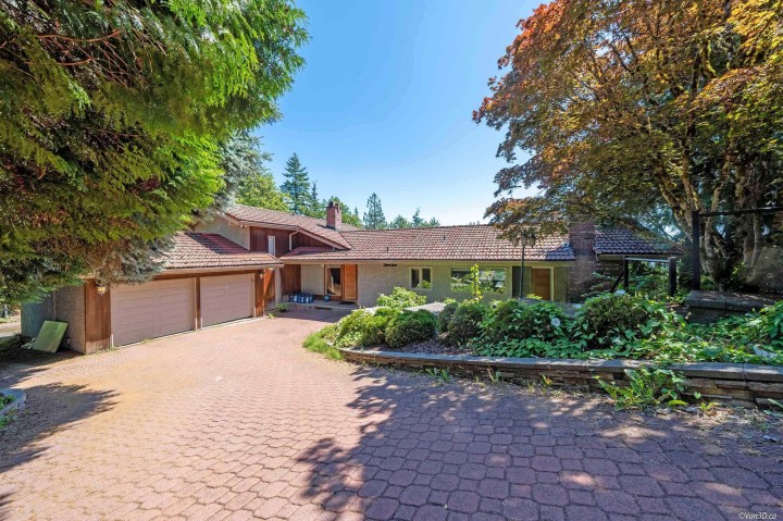 Photo 1 at 1448 Sandhurst Place, Chartwell, West Vancouver