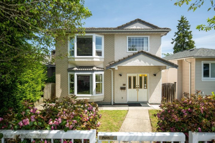 Photo 2 at 4568 Hoy Street, Collingwood VE, Vancouver East
