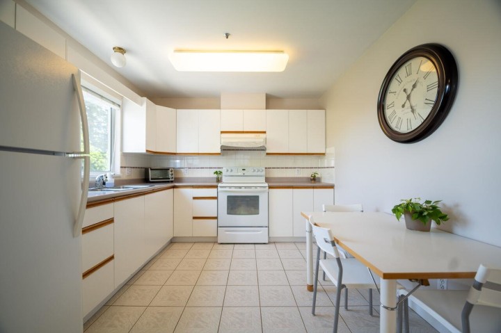 Photo 12 at 4568 Hoy Street, Collingwood VE, Vancouver East