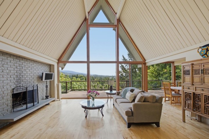Photo 2 at 820 Younette Drive, Sentinel Hill, West Vancouver