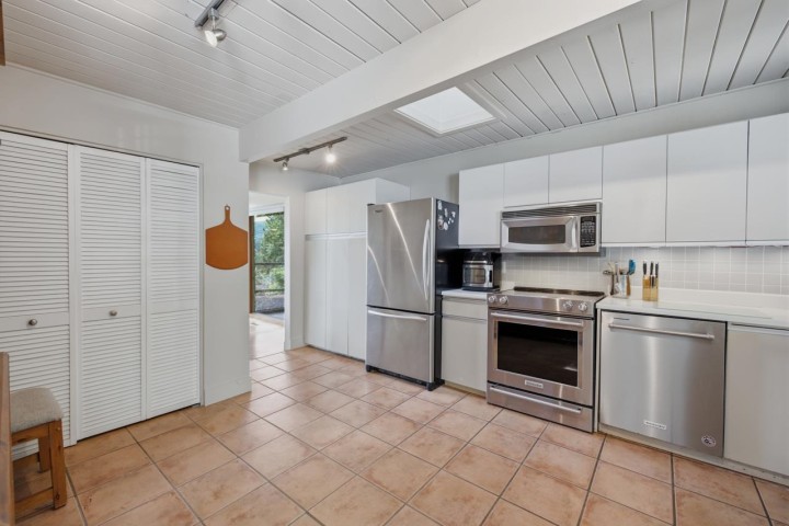 Photo 11 at 820 Younette Drive, Sentinel Hill, West Vancouver