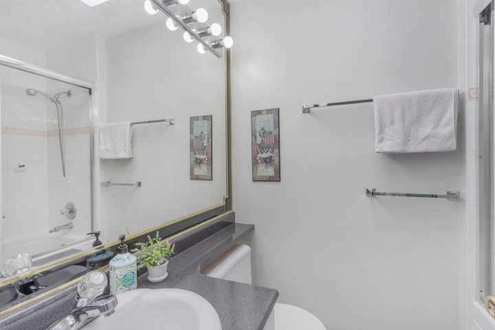 Photo 12 at 4708 Inverness Street, Knight, Vancouver East