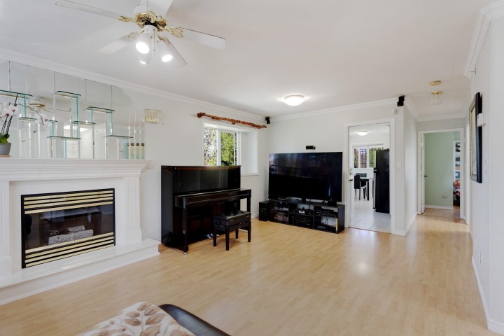 Photo 4 at 4708 Inverness Street, Knight, Vancouver East