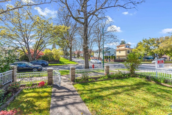 Photo 21 at 4708 Inverness Street, Knight, Vancouver East