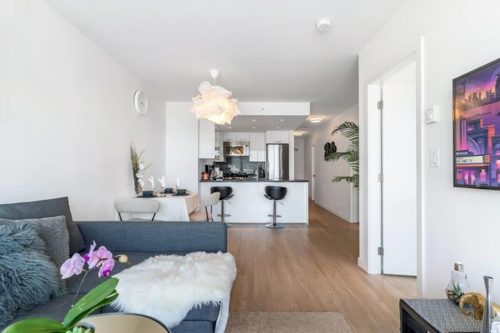 Photo 3 at 603 - 933 E Hastings Street, Strathcona, Vancouver East