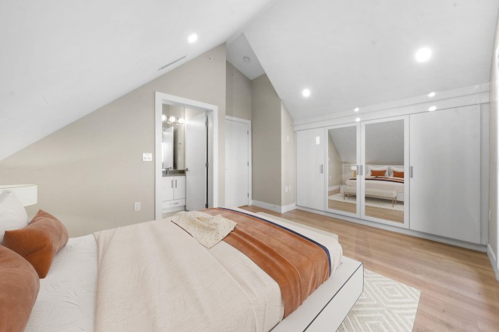Photo 13 at 6692 Nanaimo Street, Killarney VE, Vancouver East