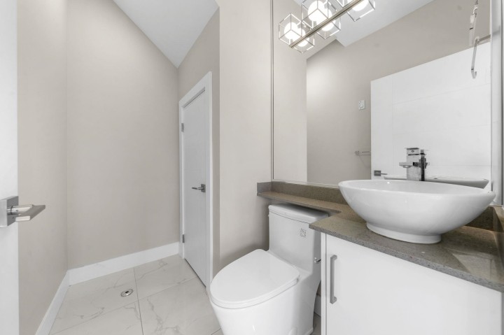 Photo 26 at 6692 Nanaimo Street, Killarney VE, Vancouver East