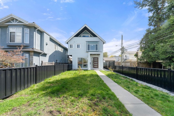 Photo 32 at 6692 Nanaimo Street, Killarney VE, Vancouver East