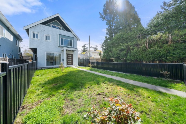Photo 33 at 6692 Nanaimo Street, Killarney VE, Vancouver East