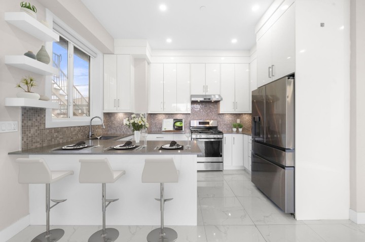 Photo 11 at 6692 Nanaimo Street, Killarney VE, Vancouver East