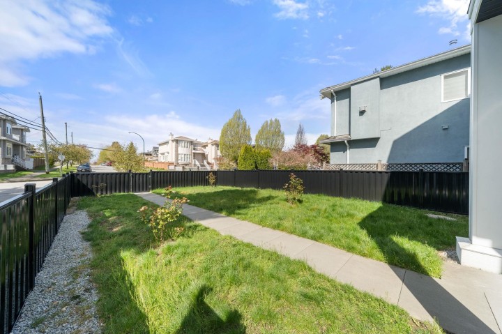Photo 35 at 6692 Nanaimo Street, Killarney VE, Vancouver East