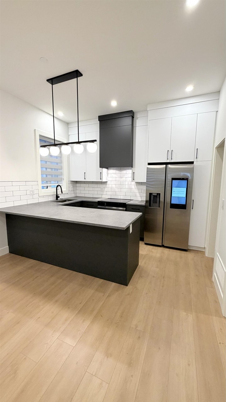 Photo 3 at 1 - 1436 E 1st Avenue, Grandview Woodland, Vancouver East