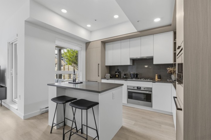 Photo 2 at 107 - 2268 E Broadway, Grandview Woodland, Vancouver East