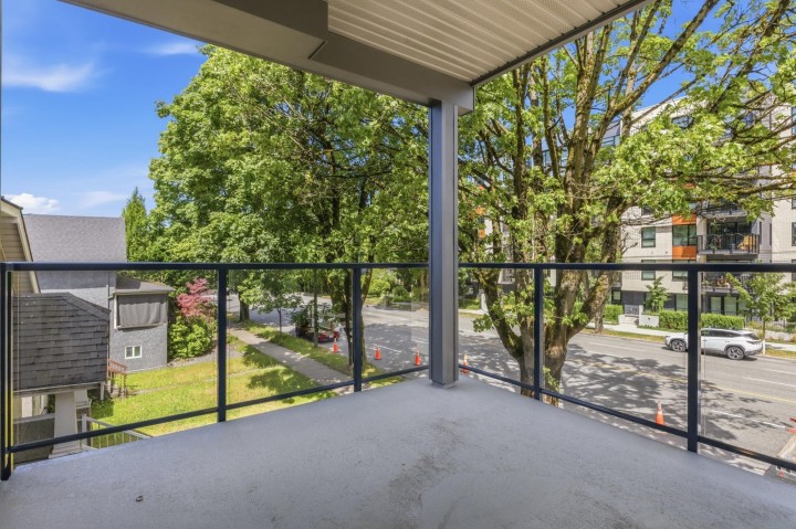 Photo 16 at 203 - 2268 E Broadway, Grandview Woodland, Vancouver East