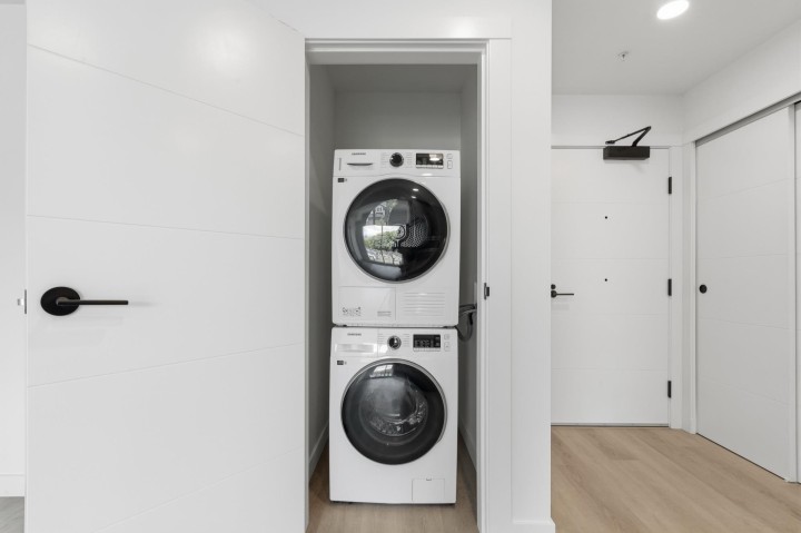 Photo 17 at 507 - 2268 E Broadway, Grandview Woodland, Vancouver East