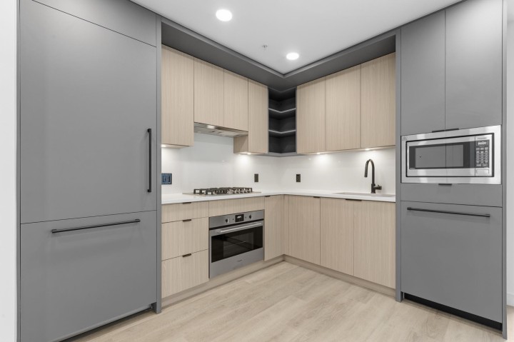 Photo 1 at 507 - 2268 E Broadway, Grandview Woodland, Vancouver East