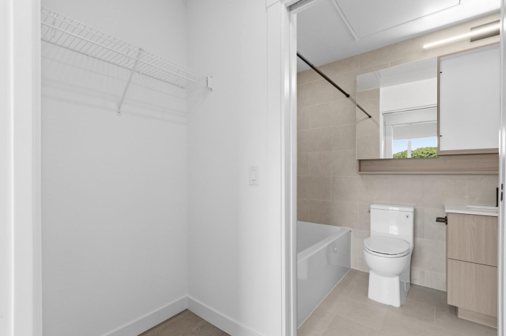 Photo 14 at 507 - 2268 E Broadway, Grandview Woodland, Vancouver East
