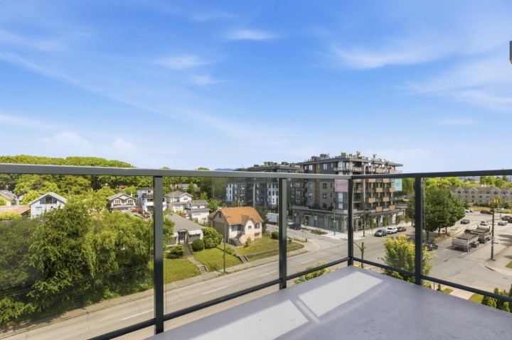 Photo 18 at 507 - 2268 E Broadway, Grandview Woodland, Vancouver East