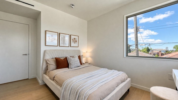 Photo 9 at 1 - 2915 E 5th Avenue, Renfrew VE, Vancouver East