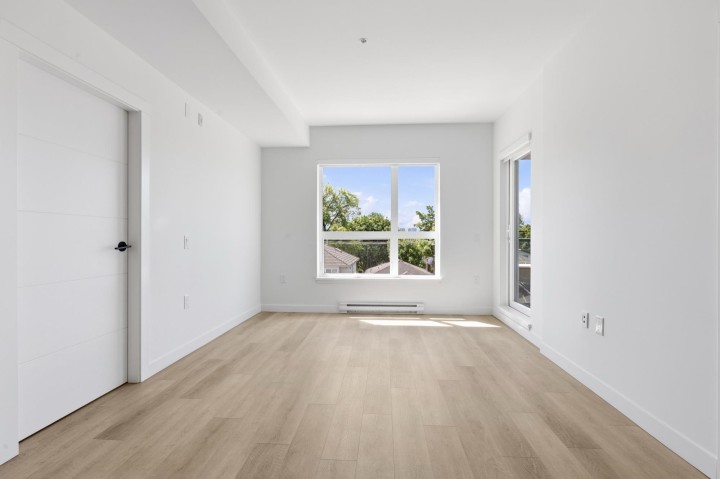 Photo 6 at 302 - 2268 E Broadway, Grandview Woodland, Vancouver East