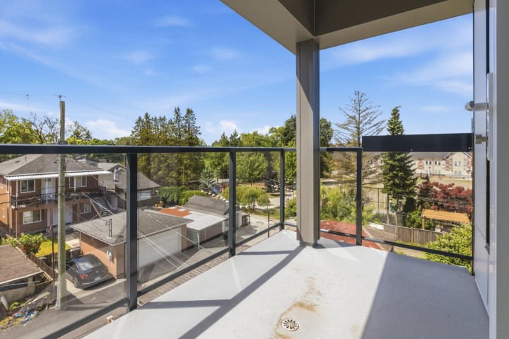 Photo 16 at 302 - 2268 E Broadway, Grandview Woodland, Vancouver East