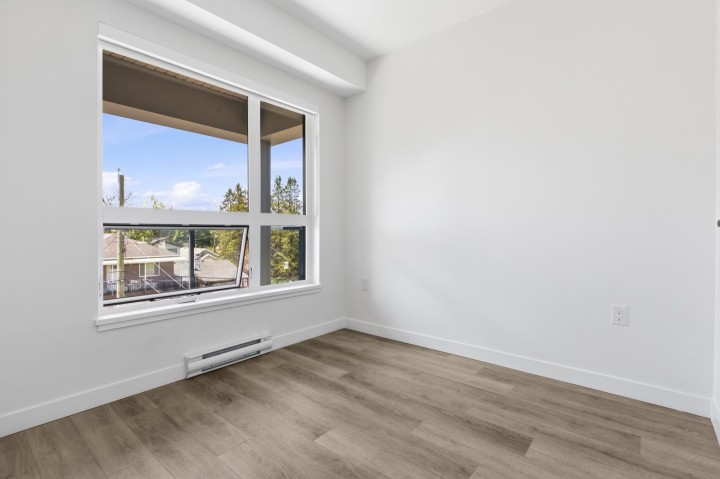 Photo 12 at 302 - 2268 E Broadway, Grandview Woodland, Vancouver East