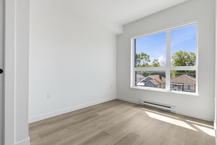 Photo 8 at 302 - 2268 E Broadway, Grandview Woodland, Vancouver East