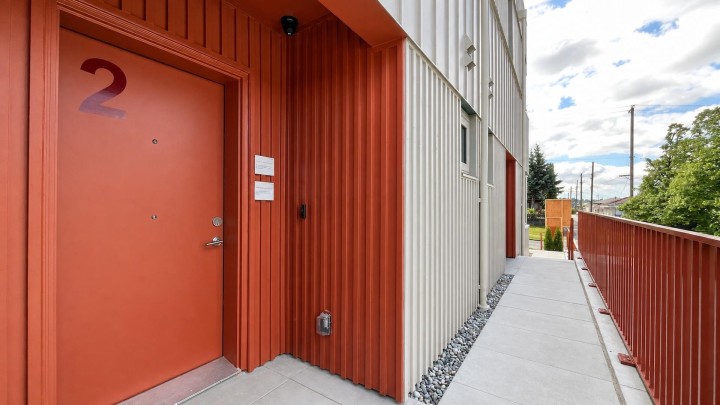 Photo 3 at 2 - 2915 E 5th Avenue, Renfrew VE, Vancouver East