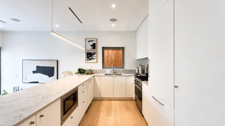 Photo 9 at 2 - 2915 E 5th Avenue, Renfrew VE, Vancouver East