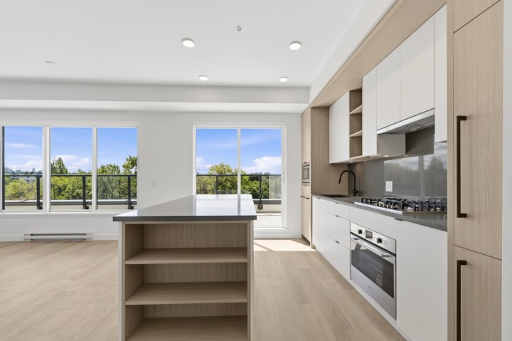 Photo 5 at 501 - 2268 E Broadway, Grandview Woodland, Vancouver East