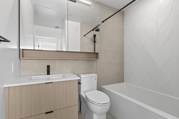 Photo 14 at 501 - 2268 E Broadway, Grandview Woodland, Vancouver East